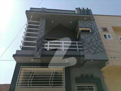 2.5 Marla House Ideally Situated In Green Town