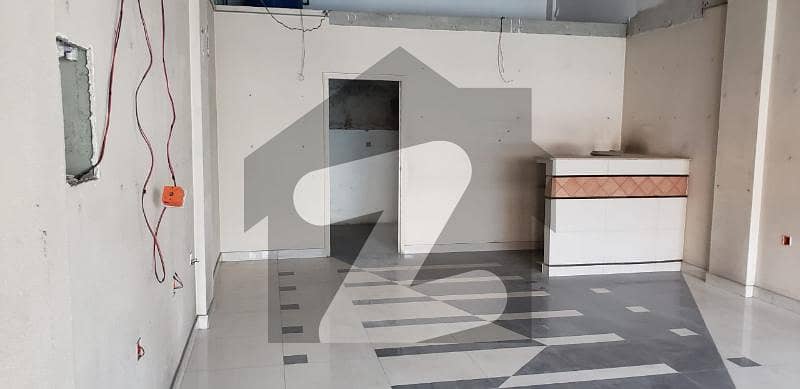 512sq-ft Shop Available For Rent In Lallazar 512sq-ft Shop Available For Rent In Lallazar