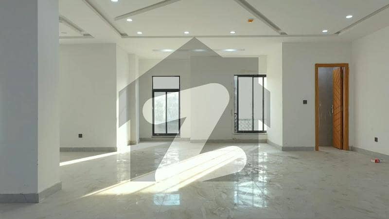 Prime Location Office For sale In Rs. 48,000,000