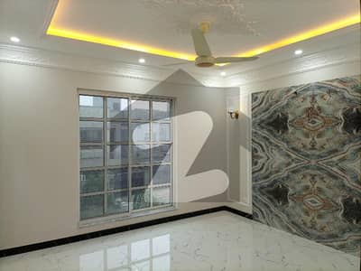 10 Marla Beautiful Upper Portion For Rent In Paragon City Lahore With Gas