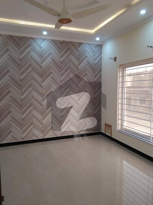 10 Marla House Available For Rent In Gulberg Greens Islamabad