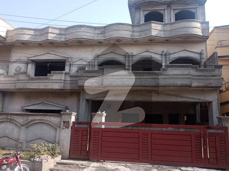 گلریز ہاؤسنگ سکیم راولپنڈی میں 6 کمروں کا 10 مرلہ مکان 2.4 کروڑ میں برائے فروخت۔