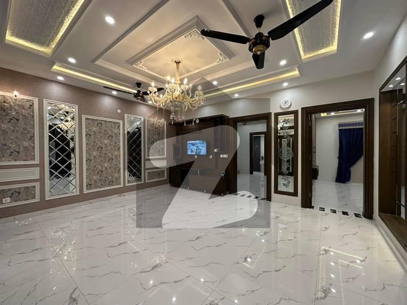 10 Marla Luxurious House Available For Rent In Sector C Phase 8