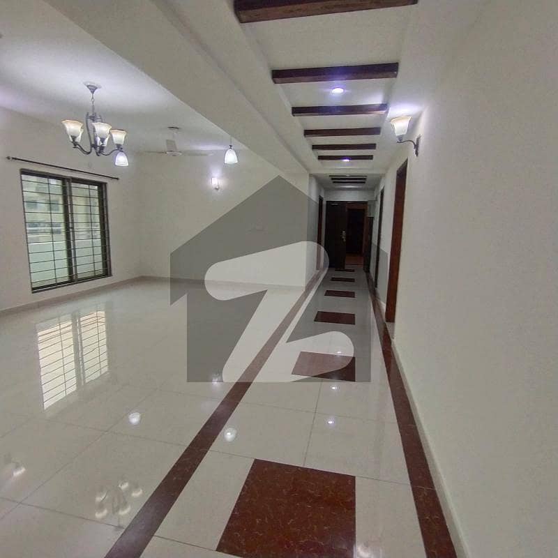7th Floor Luxury Apartment For Sale At Prime Location In Askari 11