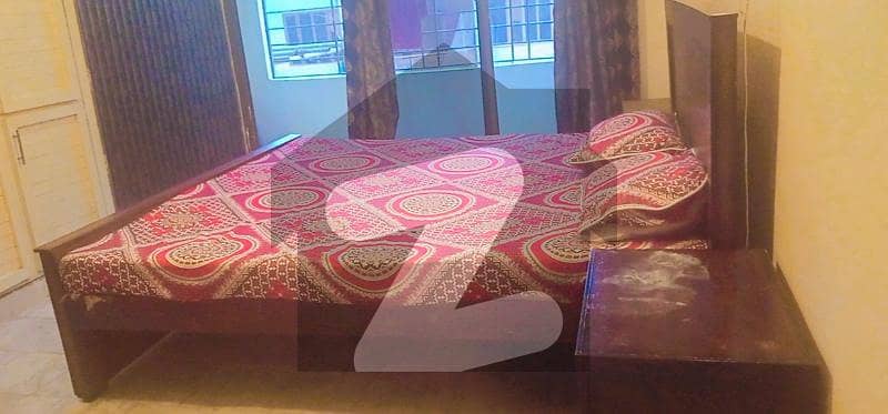 مین مارگلہ روڈ اسلام آباد میں 3 کمروں کا 11 مرلہ فلیٹ 1.4 لاکھ میں کرایہ پر دستیاب ہے۔