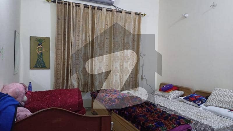 10 Marla Upper Portion For Rent In Qayum Block Mustafa Town Lahore