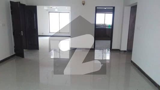 17 Marla 5 beds House available for sale in Sector F, Askari 10, Lahore.