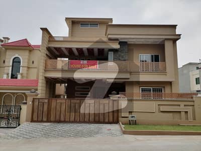 Stunning House Is Available For sale In Media Town