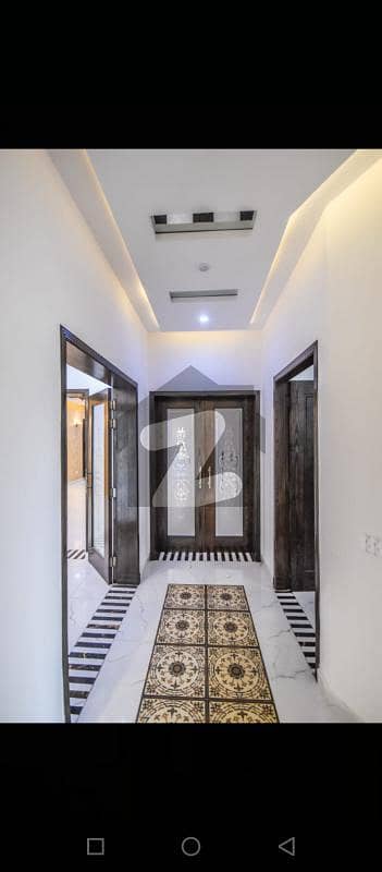 اسٹیٹ لائف ہاؤسنگ سوسائٹی لاہور میں 5 کمروں کا 12 مرلہ مکان 4.15 کروڑ میں برائے فروخت۔
