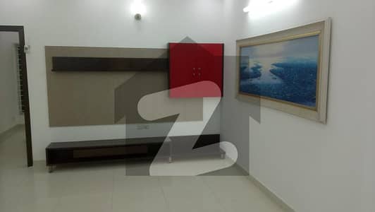 اعوان ٹاؤن ۔ کوثر بلاک اعوان ٹاؤن لاہور میں 3 کمروں کا 5 مرلہ مکان 1.6 کروڑ میں برائے فروخت۔