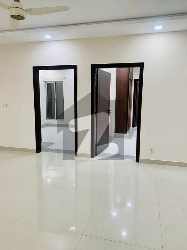 10 Marla House for rent Non furnished bahria town Phase 8