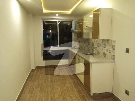 10 Marla House for rent Non furnished bahria town Phase 8