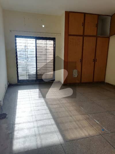 2250 Sq Feet Office For Rent In DHA Main Boulevard