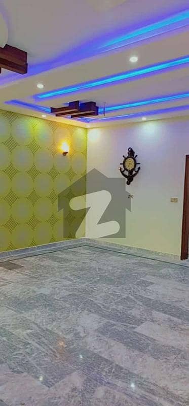 8 Marla House Very Good Beautiful Location For Sale In Audit & Account Society Lahore Pakistan