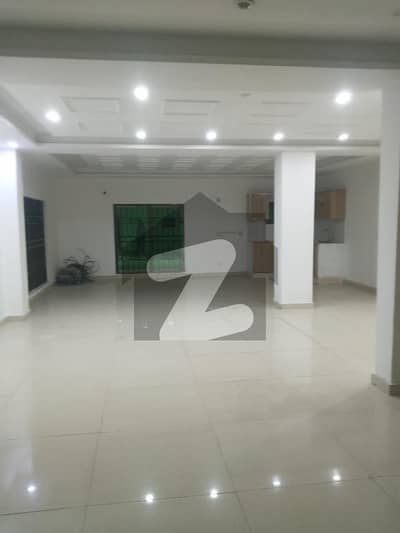 Commercial hall available for rent e2 market
