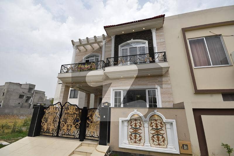 7 Marla Brand New Upper Portion For Rent In Dha Phase 9 Town