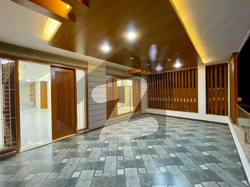 1000 Yards Brand New 5 Bedrooms Upper Portion With Separate Gate For Rent