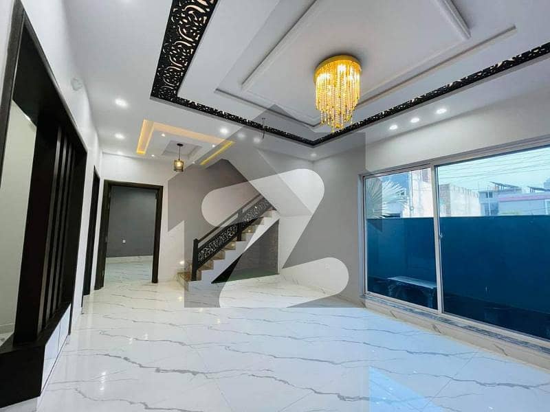 10 Marla Luxury House For Rent In Abdulah Garden Ayesha Block Faisalabad