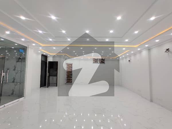 4 MARLA BEAUTIFUL GROUND FLOOR COMMERCIAL HALL FOR RENT IN PARAGON CITY