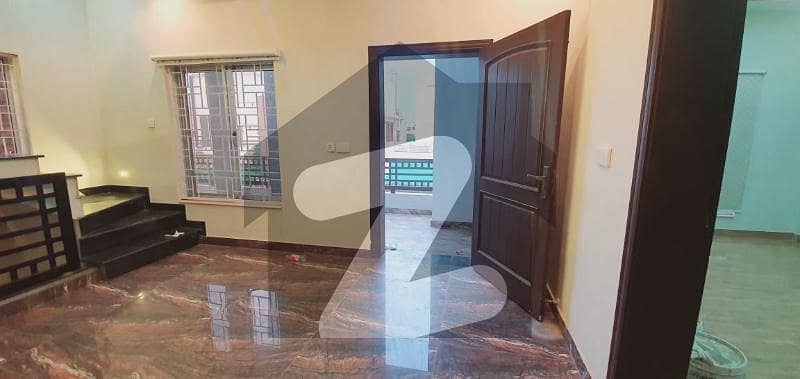 ڈریمز گارڈنز فیز 2 ڈریم گارڈنز ڈیفینس روڈ لاہور میں 3 کمروں کا 10 مرلہ بالائی پورشن 50 ہزار میں کرایہ پر دستیاب ہے۔