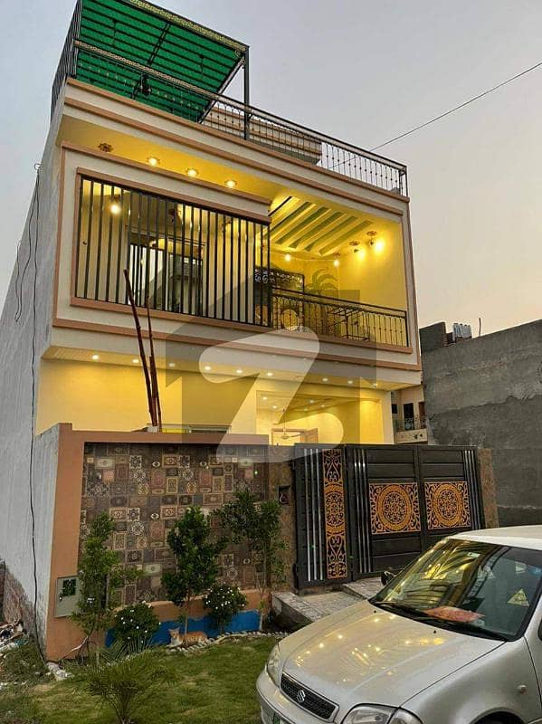 ویلینشیاء ہاؤسنگ سوسائٹی لاہور میں 5 کمروں کا 6 مرلہ مکان 1.85 کروڑ میں برائے فروخت۔