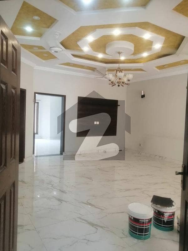 10 Marla House For Rent in Bahria town overseas Lahore