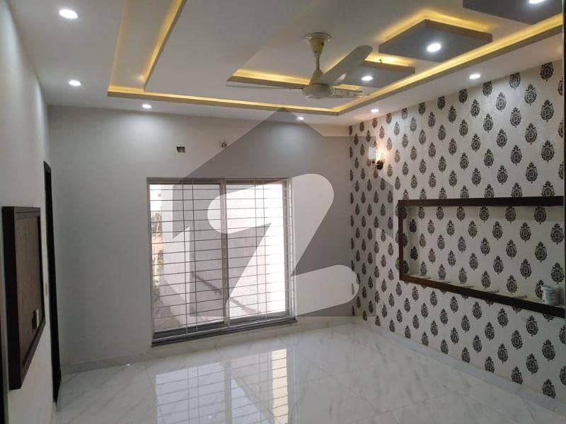 10 Marla Lower Portion For Rent In Shaheen Block Bahria Town Lahore