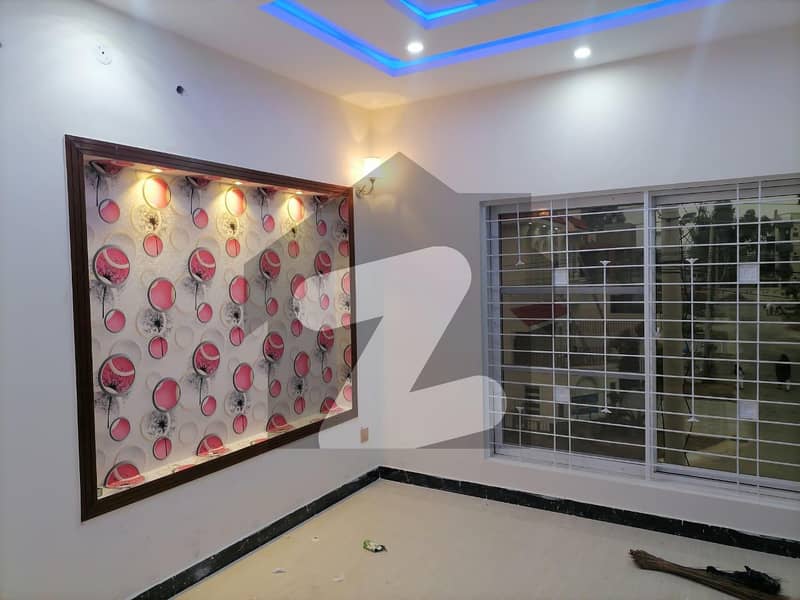 Gorgeous 10 Marla House For sale Available In Nawab Town - Block D