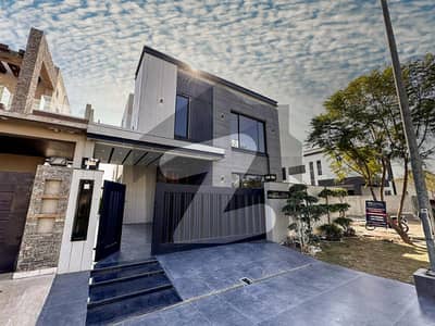 Dha Lahore 10 Marla Brand New Ultra Modern Design House For Sale In Phase 6