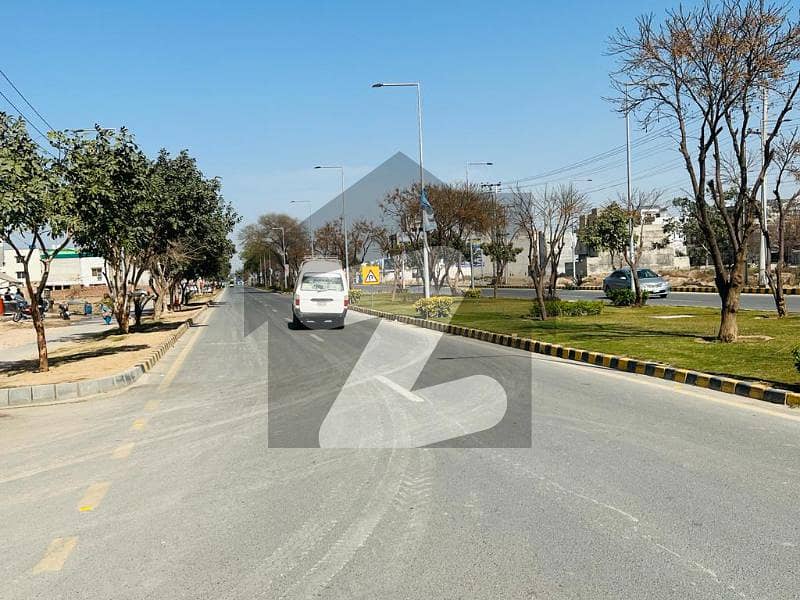10 Marla Semi-commercial Plot On 50 Feet Road With The Wall Of Indus Hospital