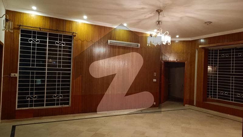 فیصل ٹاؤن لاہور میں 4 کمروں کا 7 مرلہ مکان 75 ہزار میں کرایہ پر دستیاب ہے۔