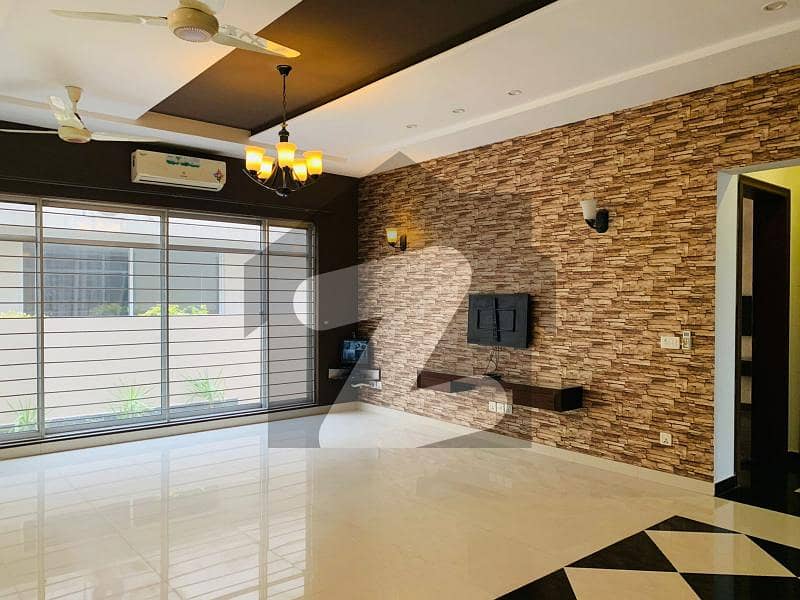 1 kanal luxury lower portion available for rent in DHA Phase 6 in prime location