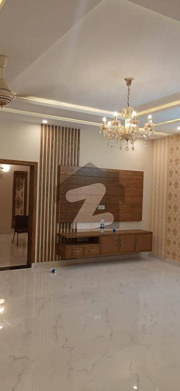 سوان گارڈن ۔ بلاک سی سوان گارڈن اسلام آباد میں 5 کمروں کا 6 مرلہ مکان 70 ہزار میں کرایہ پر دستیاب ہے۔