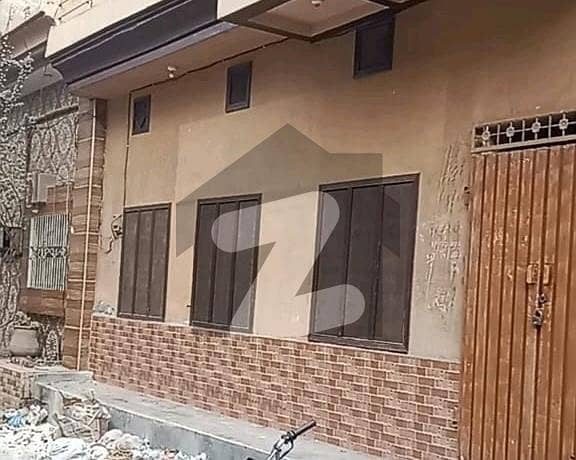 House For Grabs In 8 Marla Haji Abad