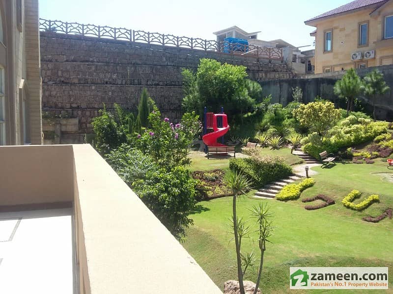 Bahria Town Golf City Semi Furnished Villa Bahria Golf City, Bahria