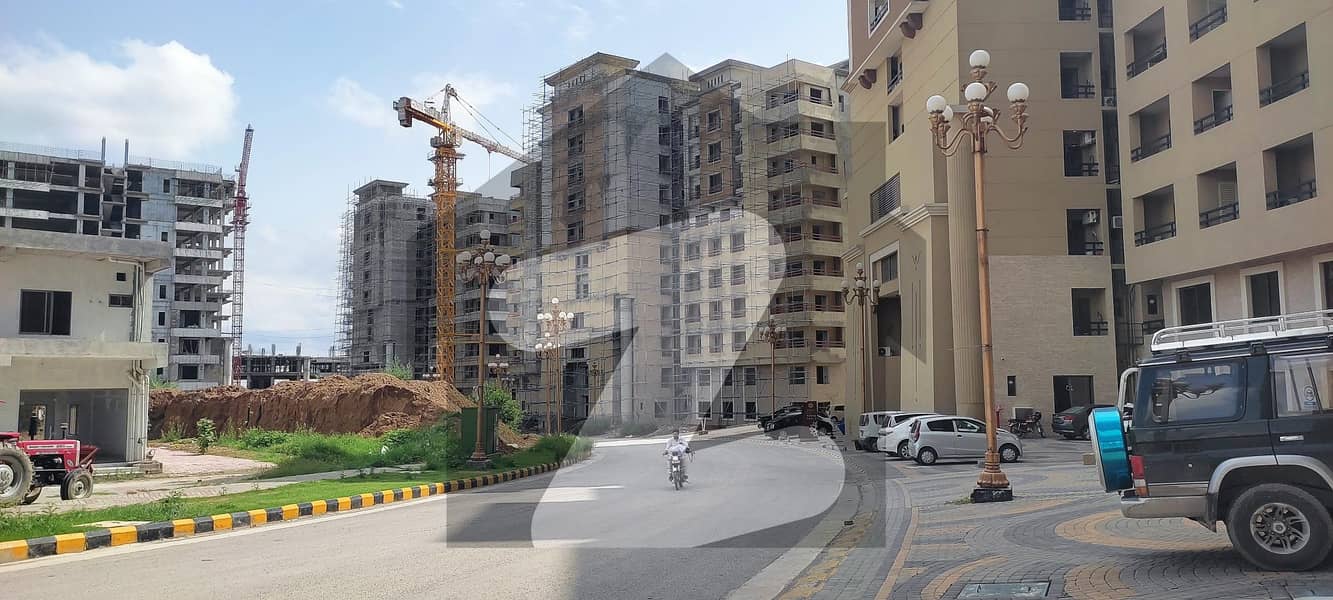 Good 2300 Square Feet Flat For sale In Zarkon Heights