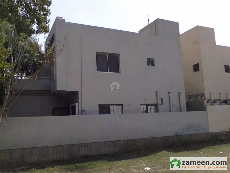 One Unit Three Bedroom House For Sale