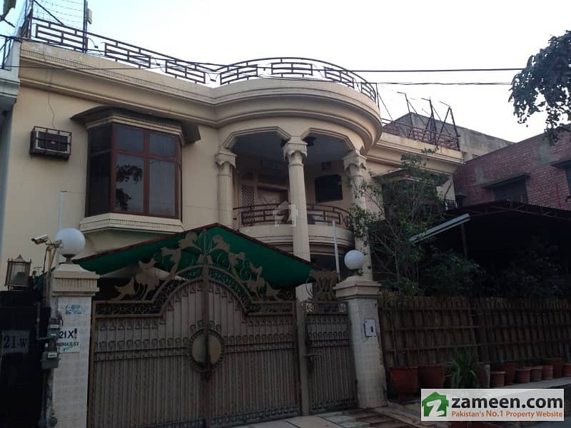 1 Kanal House At 150ft Wide Main Road - Semi Commercial In Iqbal Town