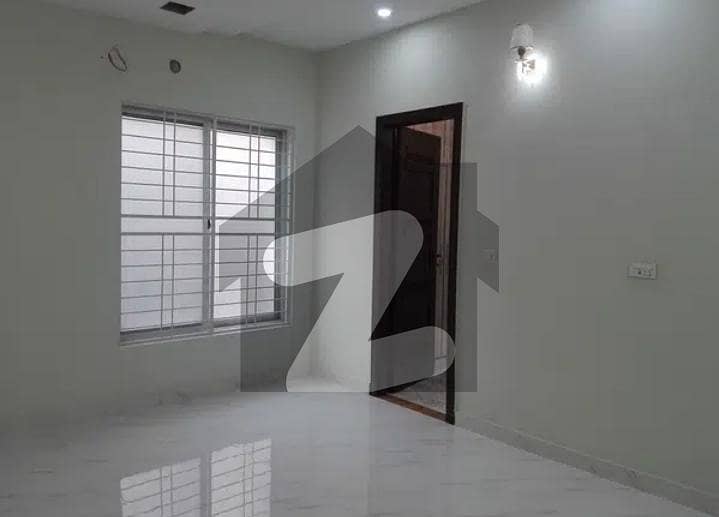 Vip Beautiful 5 Marla Upper Portion Available For Rent In Sabzazar J Block Lahore