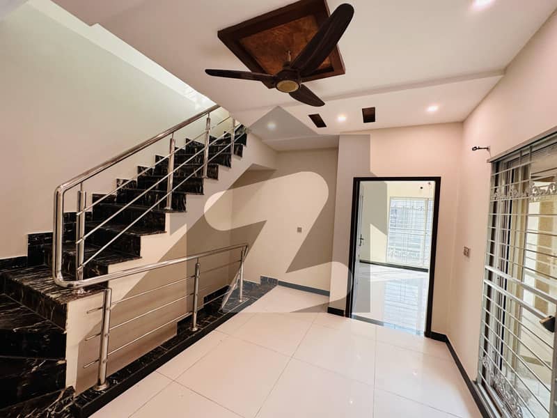 5 Marla owner built beautifully designed house for sale Paragon City