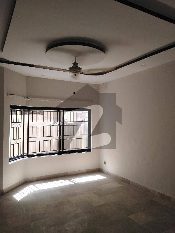 ایسٹرج ہاؤسنگ سکیم راولپنڈی میں 4 کمروں کا 4 مرلہ مکان 1.4 کروڑ میں برائے فروخت۔
