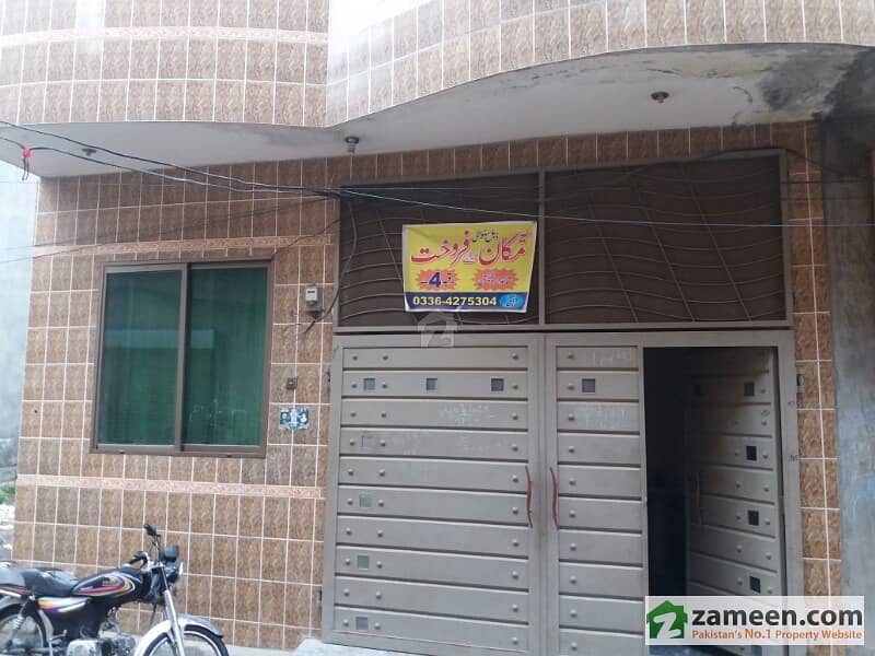 Double Storey 900 Square Feet House at Nice Location