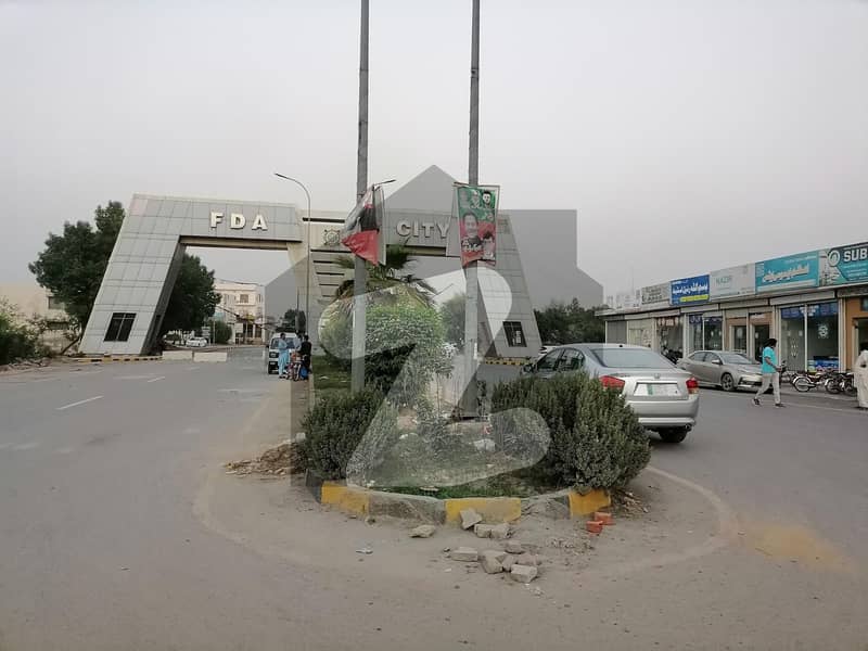 ایف ڈی اے سٹی - بلاک ای4 ایف ڈی اے سٹی فیصل آباد میں 10 مرلہ رہائشی پلاٹ 40 لاکھ میں برائے فروخت۔