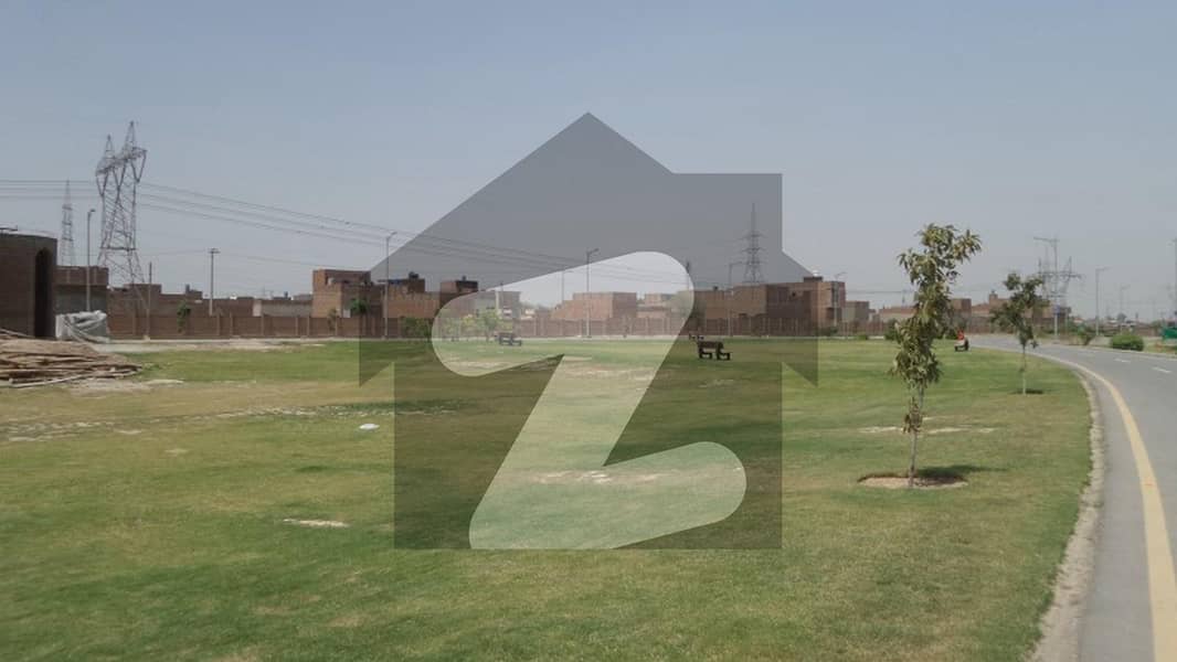 ایف ڈی اے سٹی - بلاک ای4 ایف ڈی اے سٹی فیصل آباد میں 10 مرلہ رہائشی پلاٹ 40 لاکھ میں برائے فروخت۔