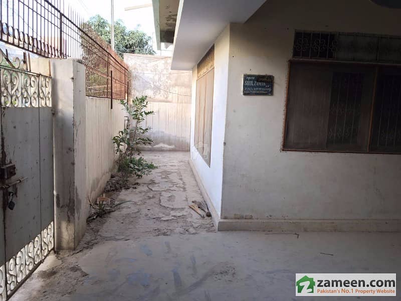 Main Road Corner House For Sale In Block N North Nazimabad North