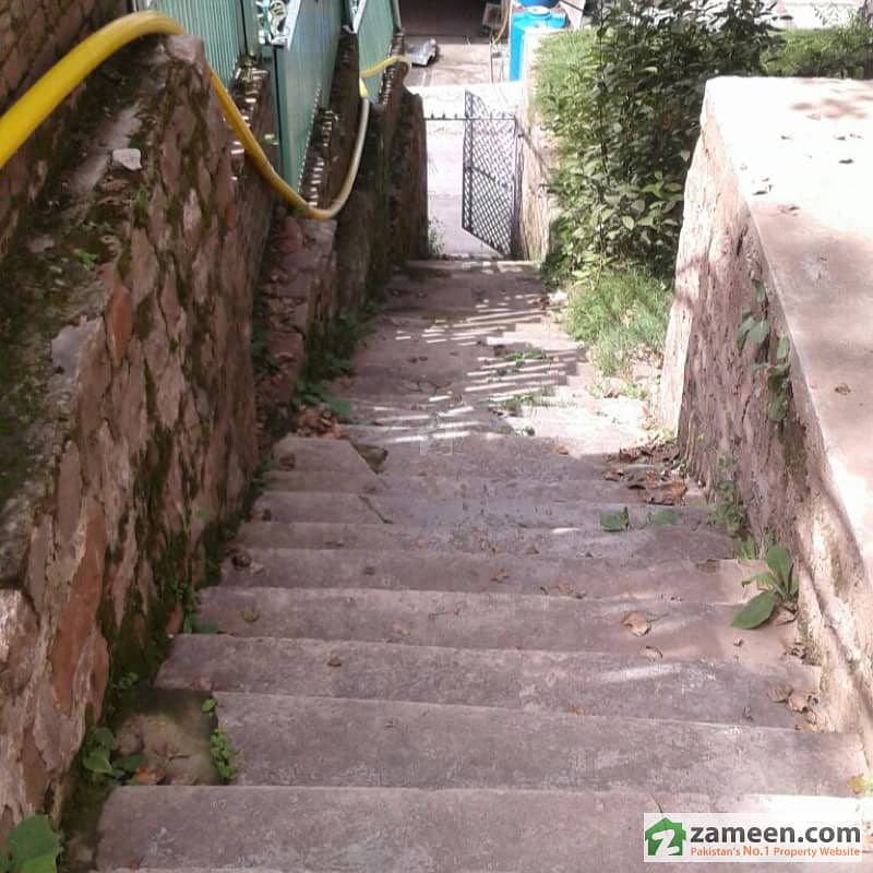 Lawrence College Road Between Punjab And Sindh House Pindi Point Murree