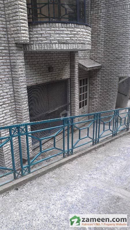 Flat For Sale In Lower Jhika Gali Road Murree