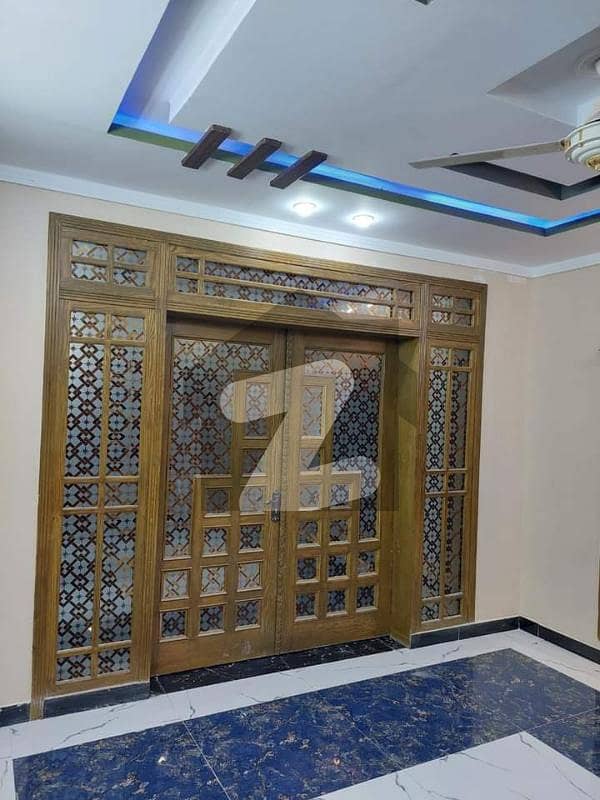 آئی ۔ 8 اسلام آباد میں 9 کمروں کا 12 مرلہ مکان 12.5 کروڑ میں برائے فروخت۔