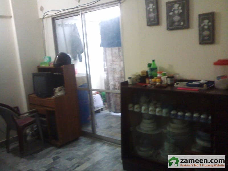 نارتھ کراچی - سیکٹر 11-C / 2 نارتھ کراچی کراچی میں 3 کمروں کا 4 مرلہ فلیٹ 21 لاکھ میں برائے فروخت۔