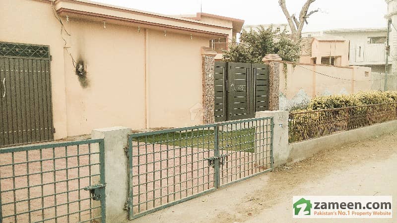 27 Marla Home With Front and Back Lawn - 100m Railway Station Tehsil Mailsi